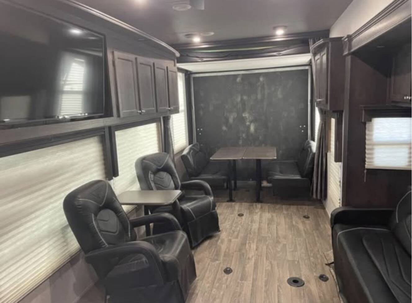 A photo of this 2020 Eclipse Recreational Vehicles ATTITUDE WIDE BODY 5TH WHEEL 3218 MM