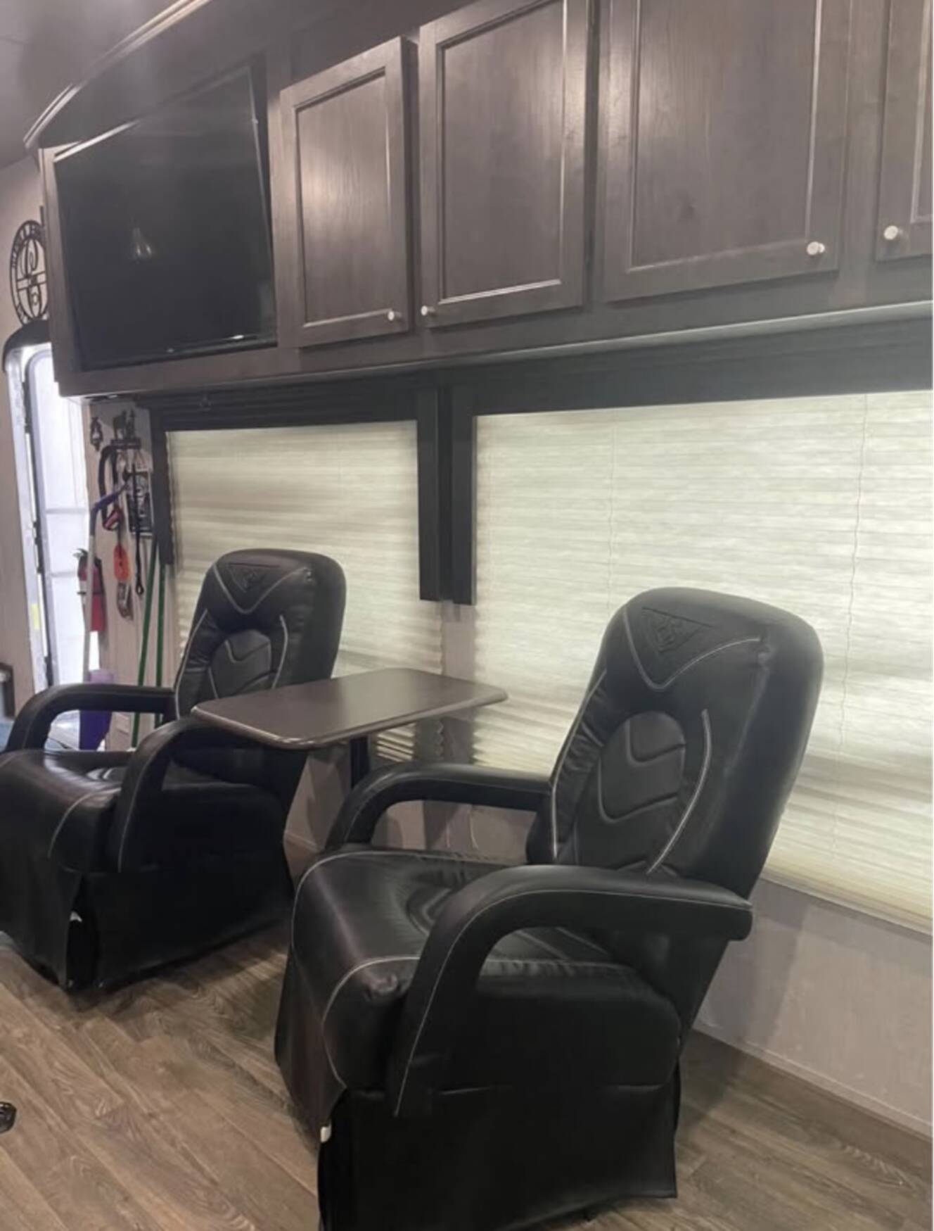 A photo of this 2020 Eclipse Recreational Vehicles ATTITUDE WIDE BODY 5TH WHEEL 3218 MM