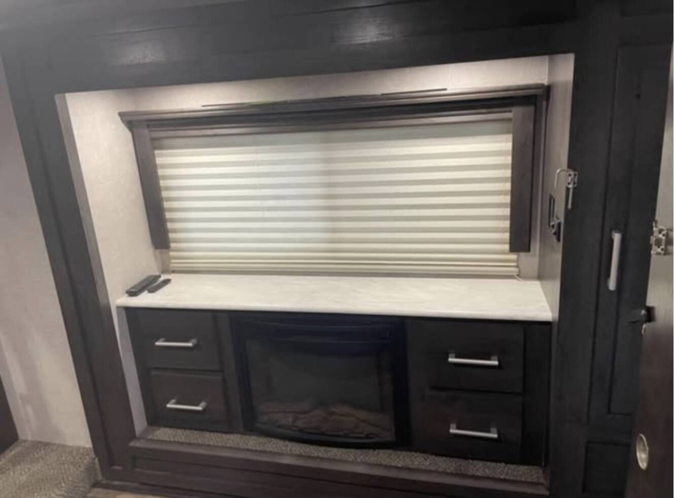 A photo of this 2020 Eclipse Recreational Vehicles ATTITUDE WIDE BODY 5TH WHEEL 3218 MM