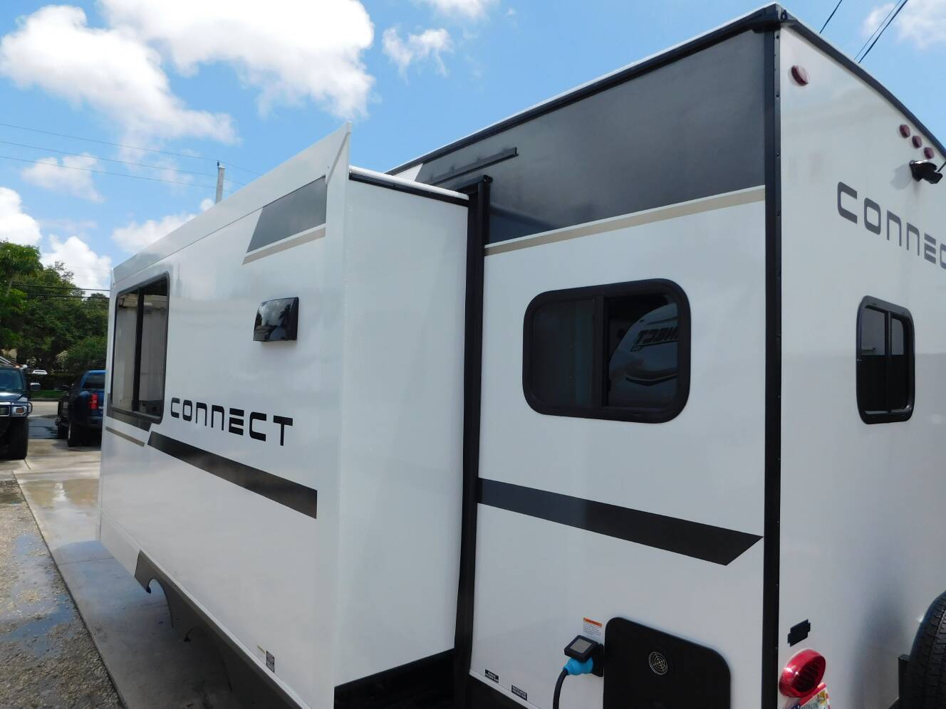 A photo of this 2026 K-Z CONNECT SE 211MKSE