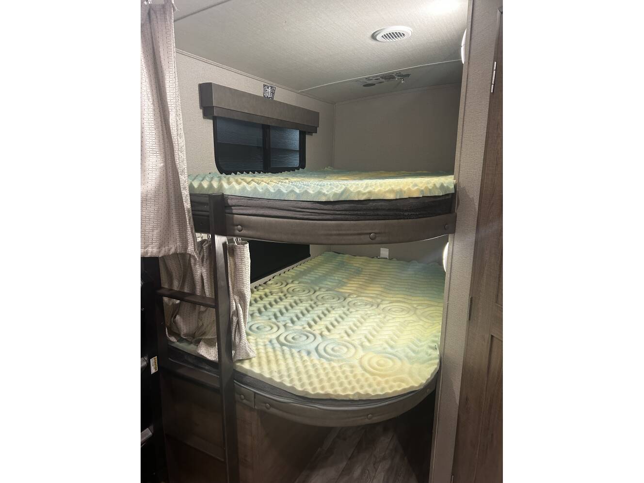A photo of this 2020 Grand Design IMAGINE 2800BH