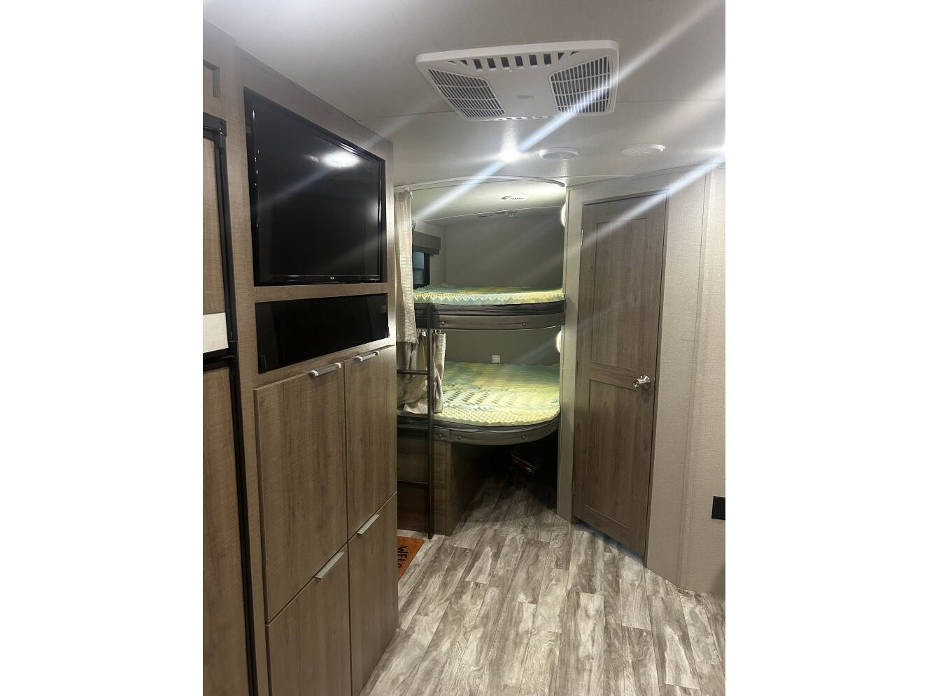 A photo of this 2020 Grand Design IMAGINE 2800BH