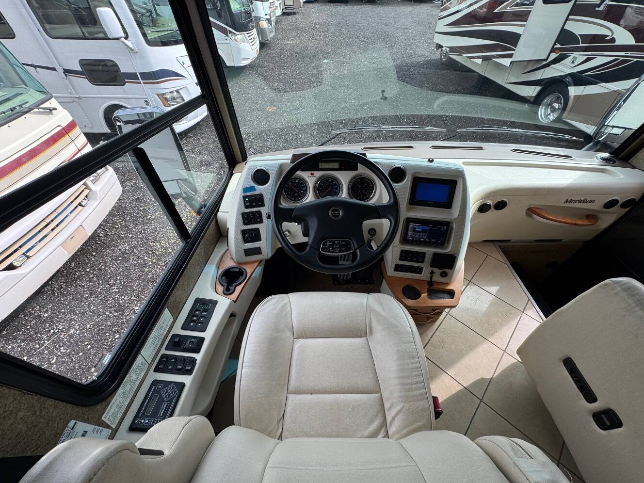 A photo of this 2014 Itasca MERIDIAN 42E