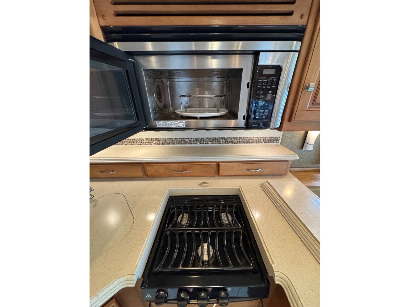 A photo of this 2014 Itasca MERIDIAN 42E