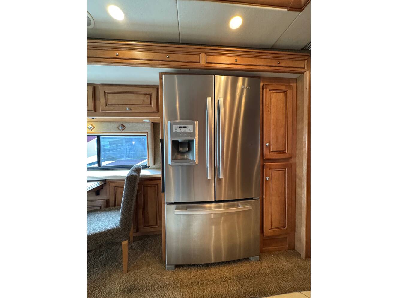 A photo of this 2014 Itasca MERIDIAN 42E