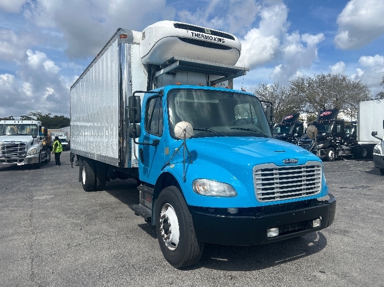 2019 FREIGHTLINER BUSINESS CLASS M2 106 in Medley, FL