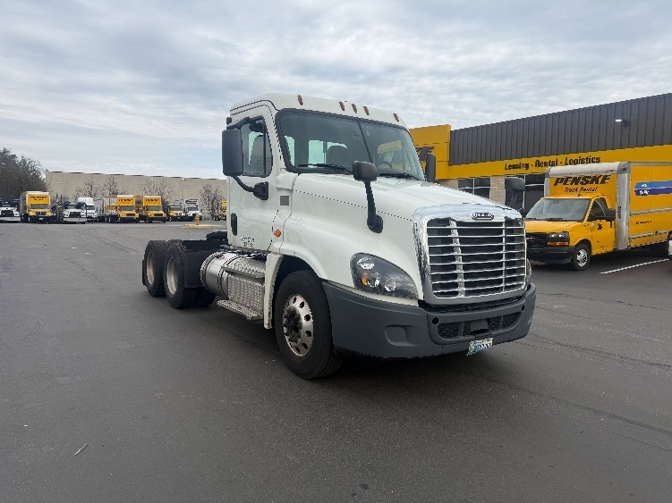 2019 FREIGHTLINER CASCADIA 125 in Jessup, MD