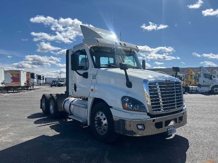 2019 FREIGHTLINER CASCADIA 125 in Twinsburg, OH