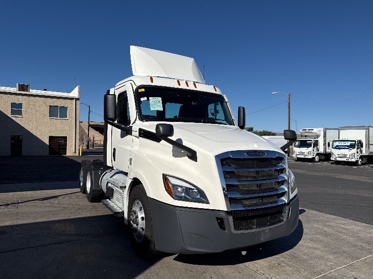 2021 FREIGHTLINER CASCADIA 126 in Phoenix, AZ