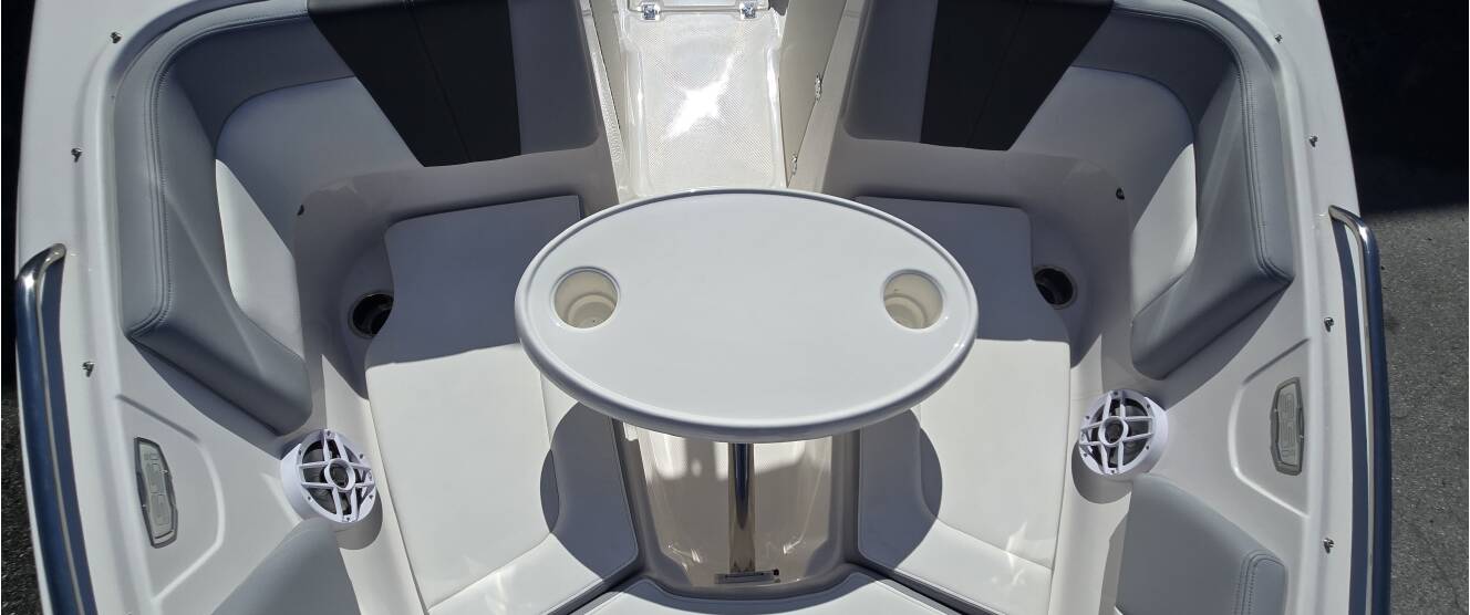 A photo of this 2025 Chaparral 23SSIOB