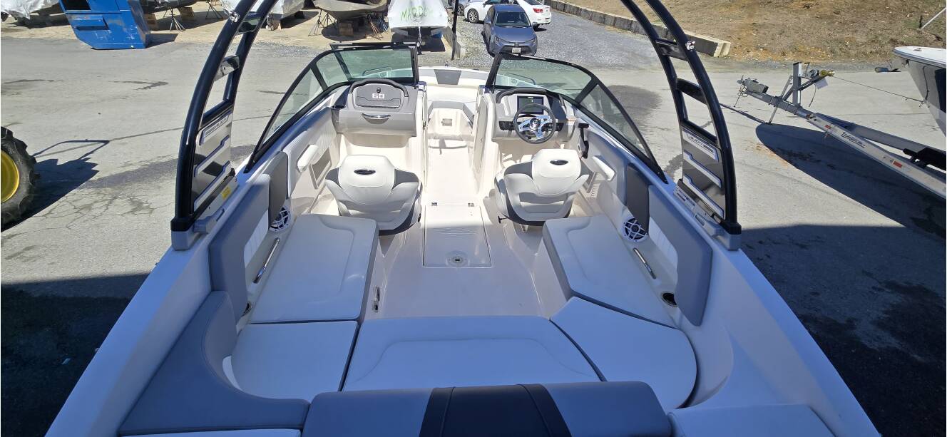 A photo of this 2025 Chaparral 23SSIOB