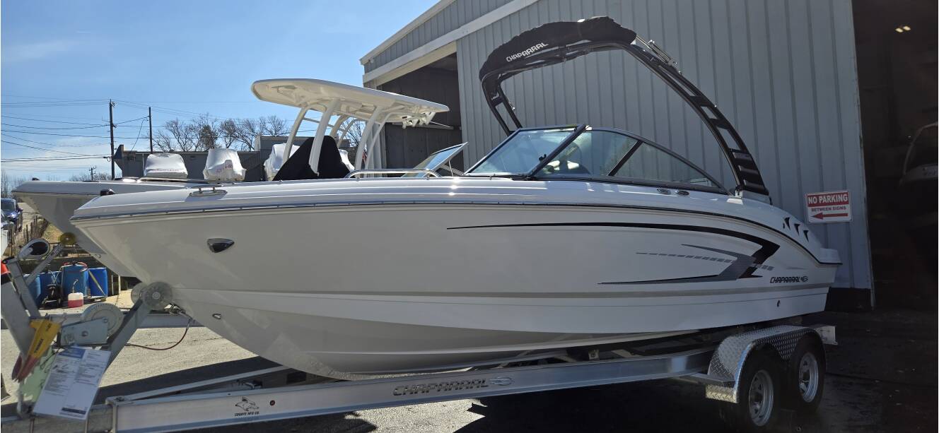 A photo of this 2025 Chaparral 23SSIOB