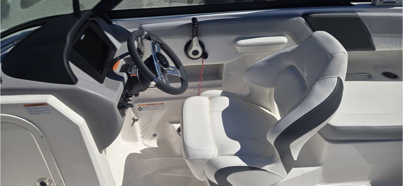 A photo of this 2025 Chaparral 23SSIOB