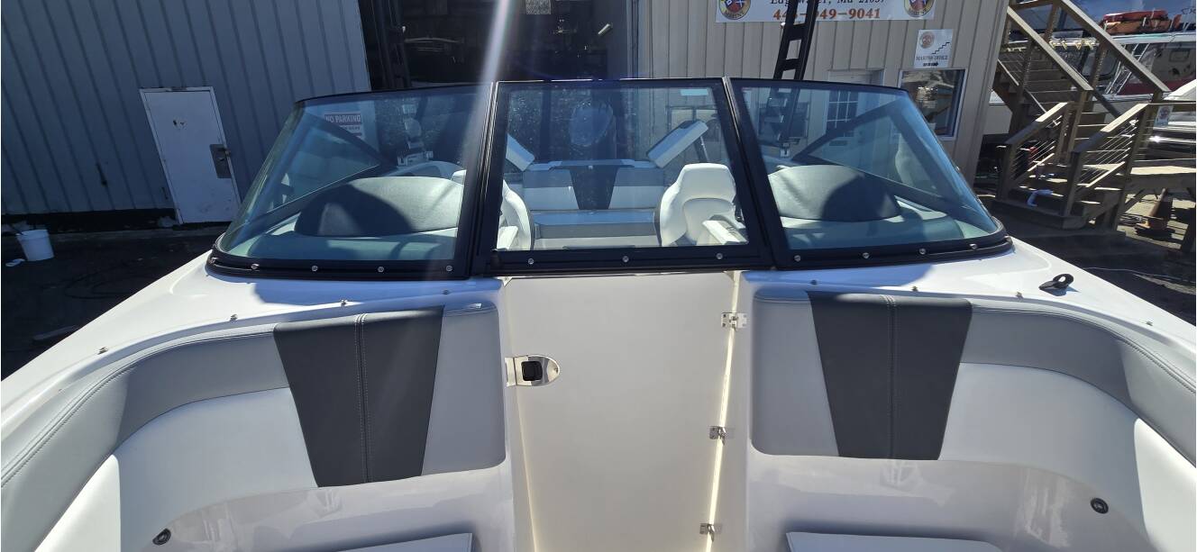 A photo of this 2025 Chaparral 23SSIOB