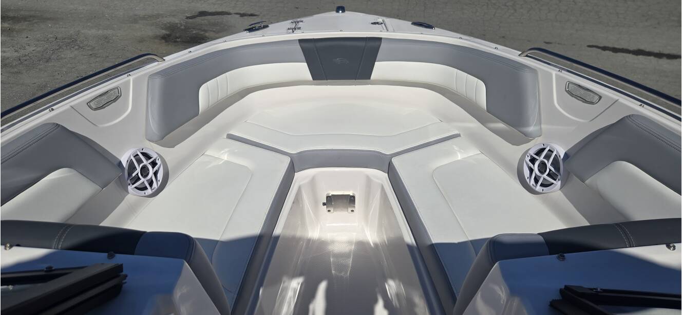 A photo of this 2025 Chaparral 23SSIOB