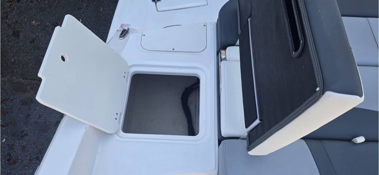 A photo of this 2025 Chaparral 23SSIOB