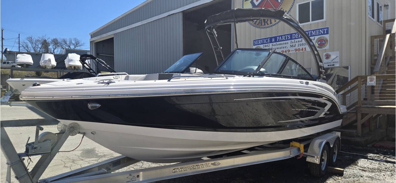 A photo of this 2025 Chaparral 23SSIOB
