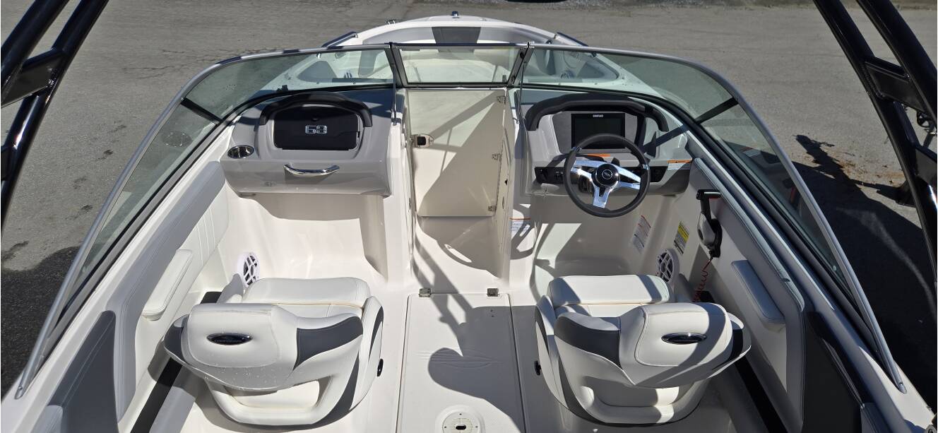 A photo of this 2025 Chaparral 23SSIOB