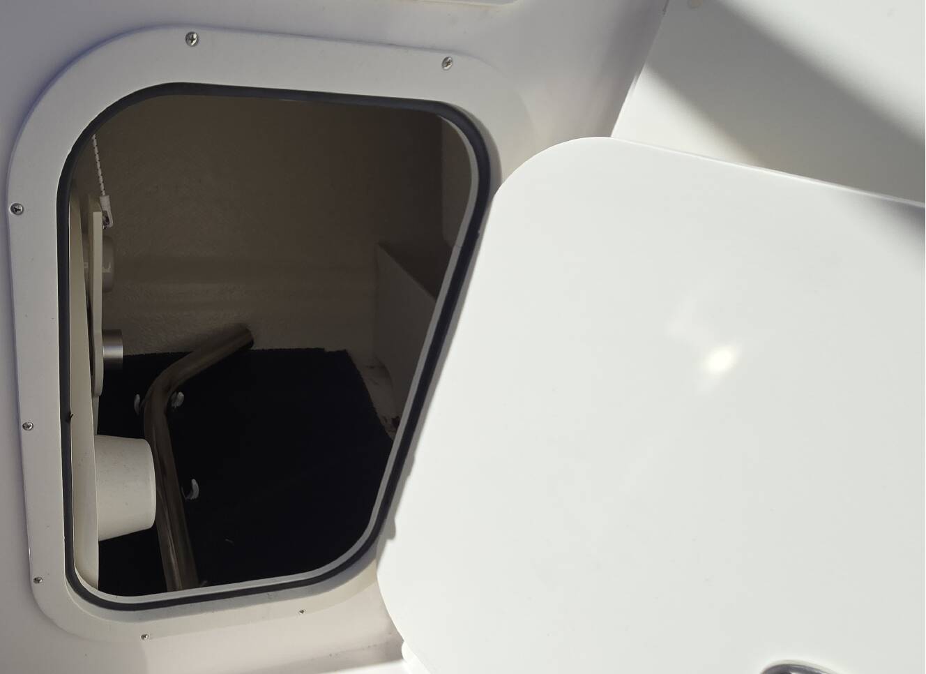 A photo of this 2025 Chaparral 23SSIOB