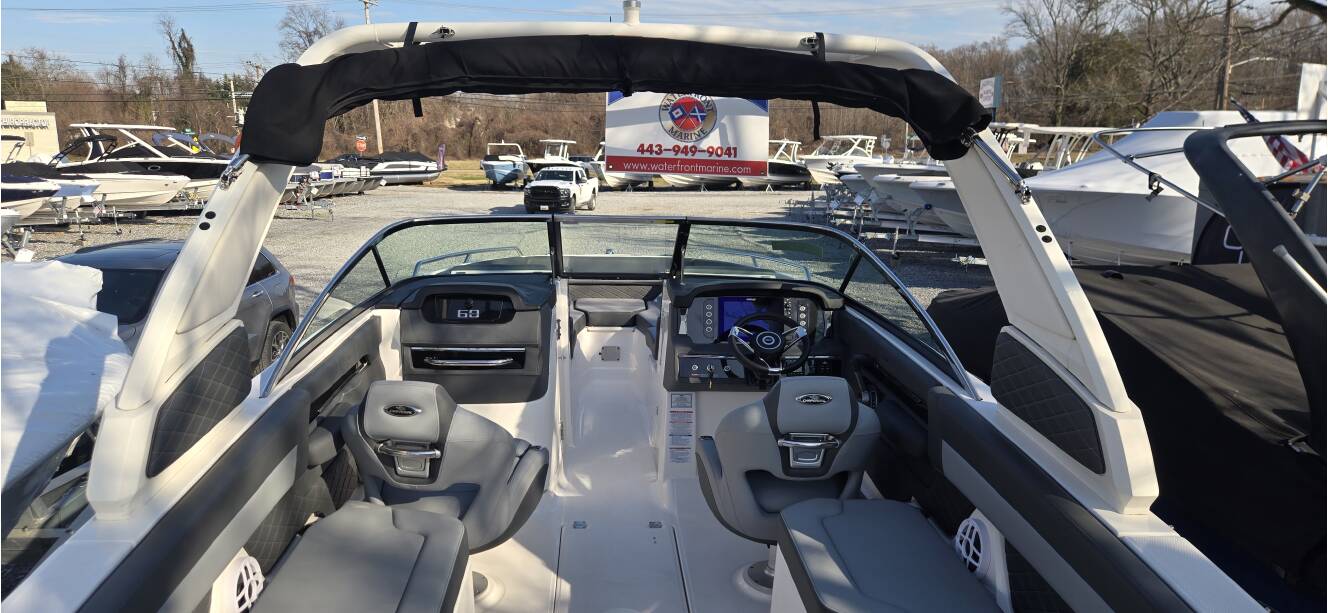 A photo of this 2025 Chaparral 267SSX