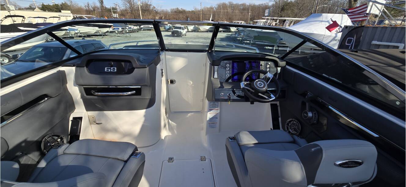A photo of this 2025 Chaparral 267SSX