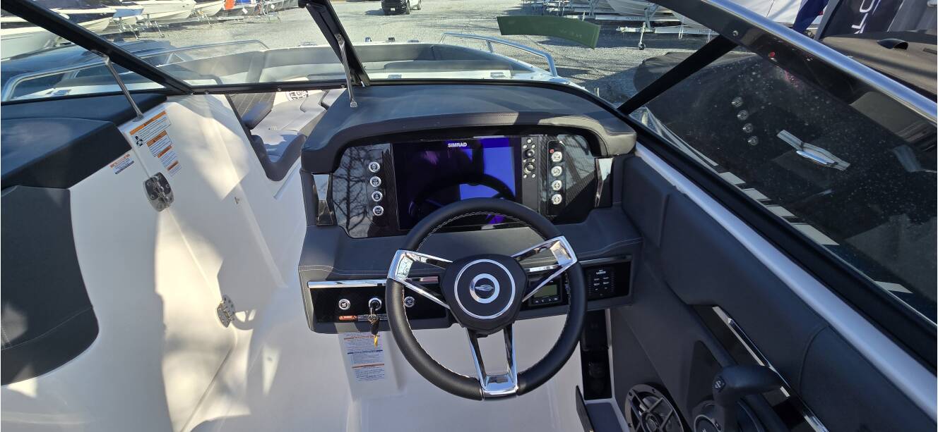 A photo of this 2025 Chaparral 267SSX