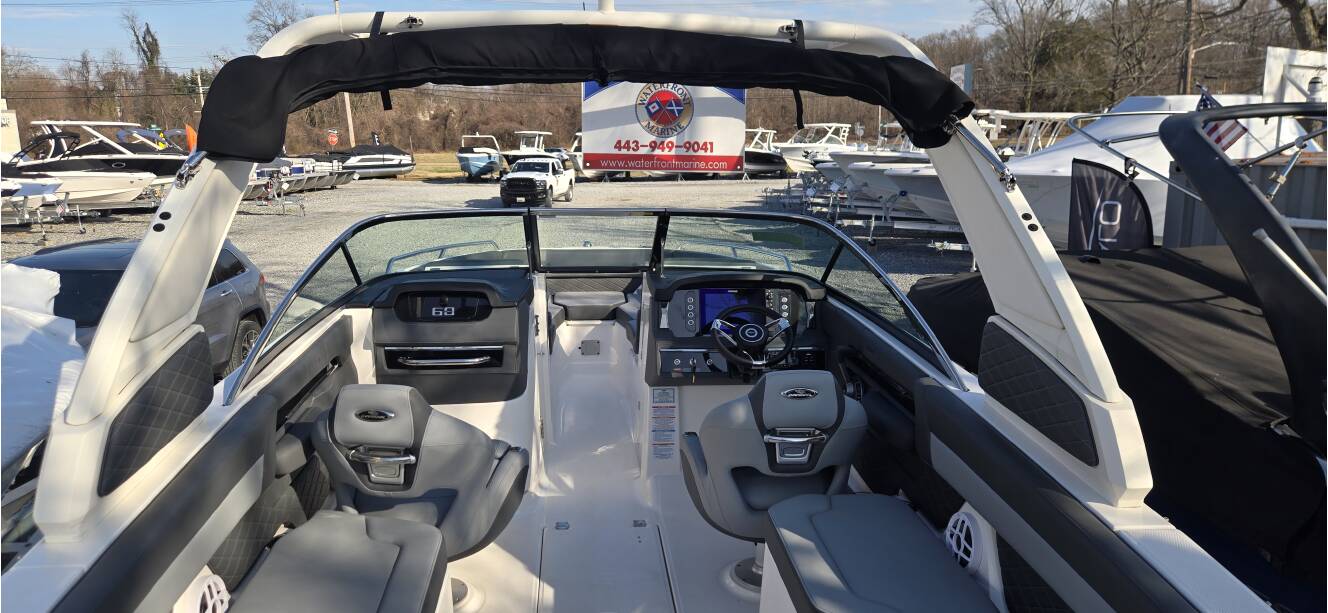 A photo of this 2025 Chaparral 267SSX