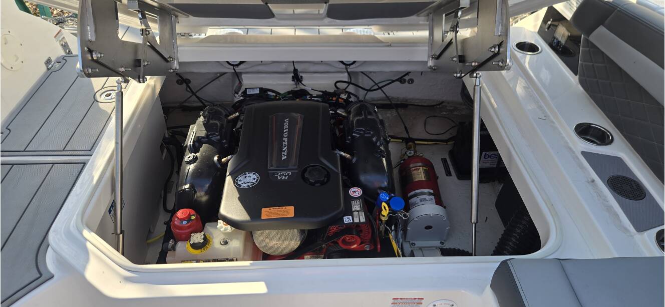 A photo of this 2025 Chaparral 267SSX