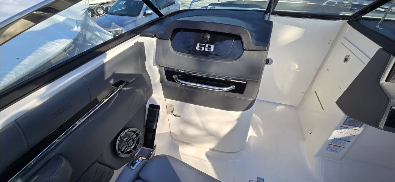 A photo of this 2025 Chaparral 267SSX