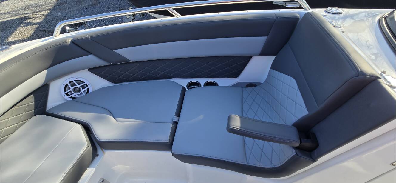 A photo of this 2025 Chaparral 267SSX