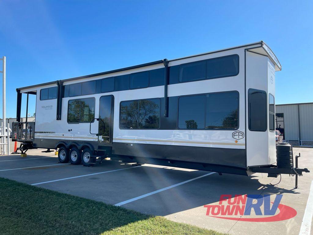 2025 Forest River Rv Wildwood Grand Lodge 42VERANDA RV