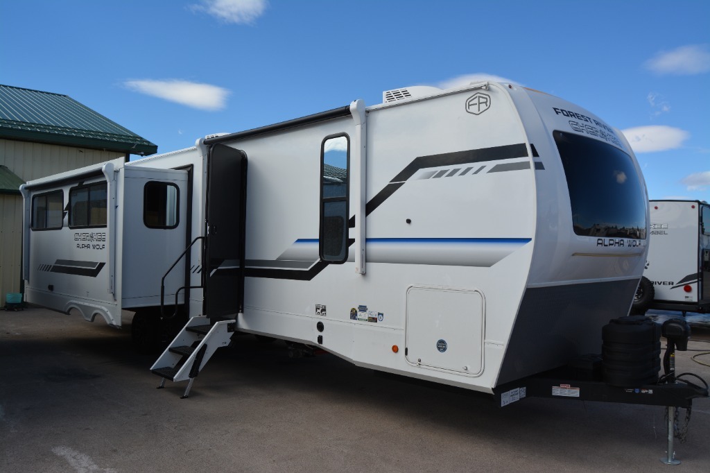 2026 Forest River Rv Cherokee Alpha Wolf 26RL 26RL-L in summerset SD