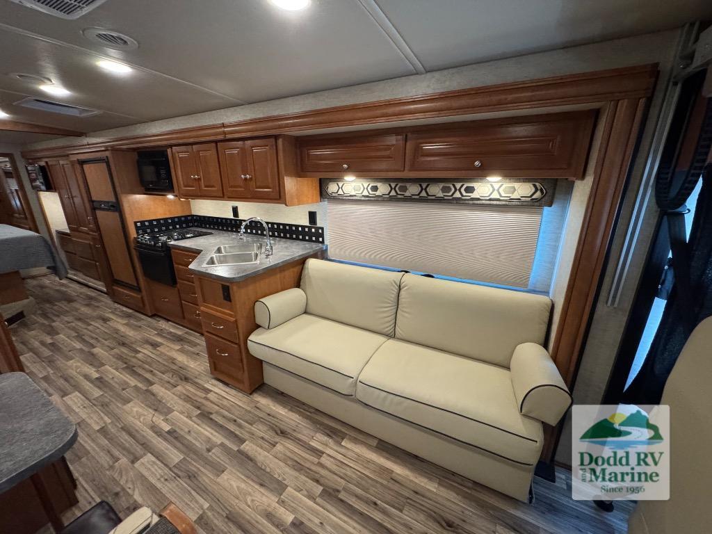 2018 Winnebago Sunstar 29VE in yorktown VA