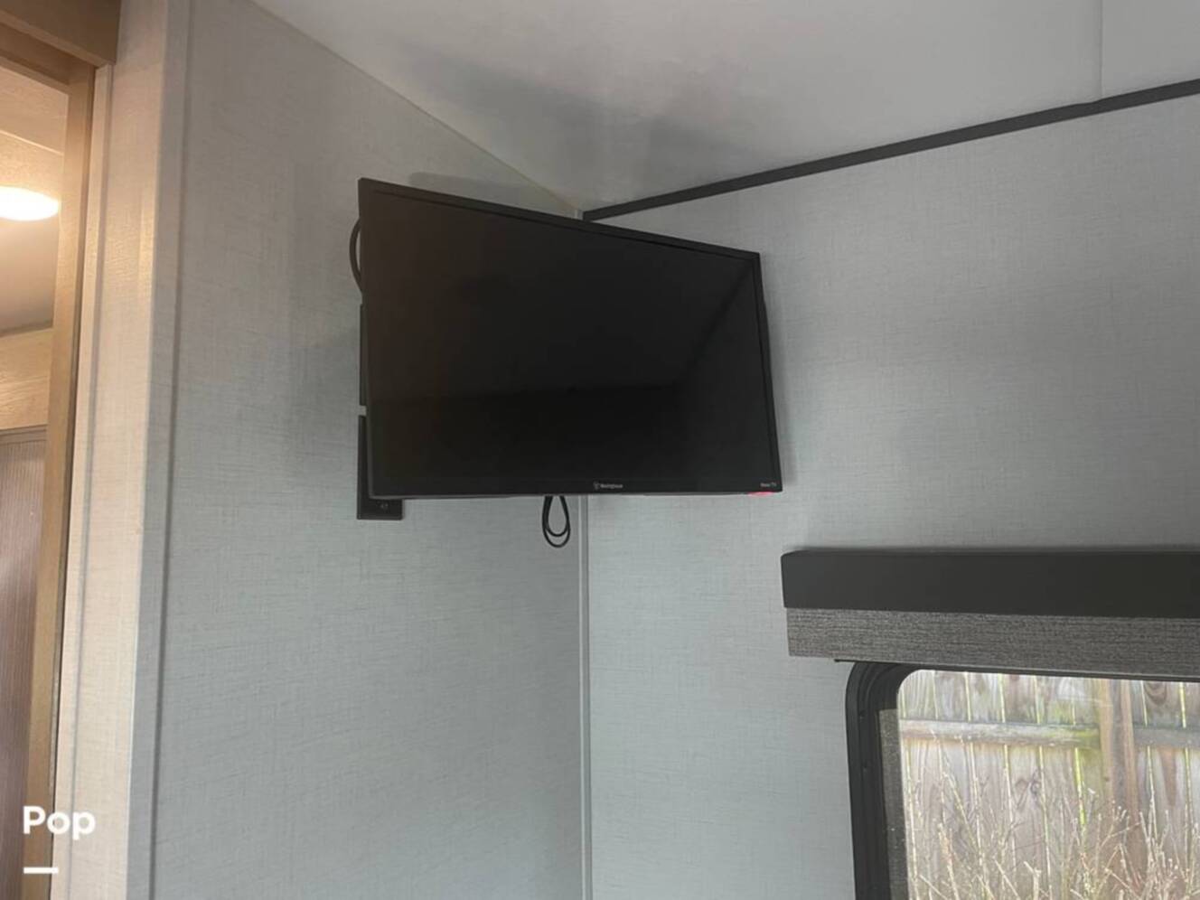 A photo of this 2025 Dutchmen Kodiak 241BHSL