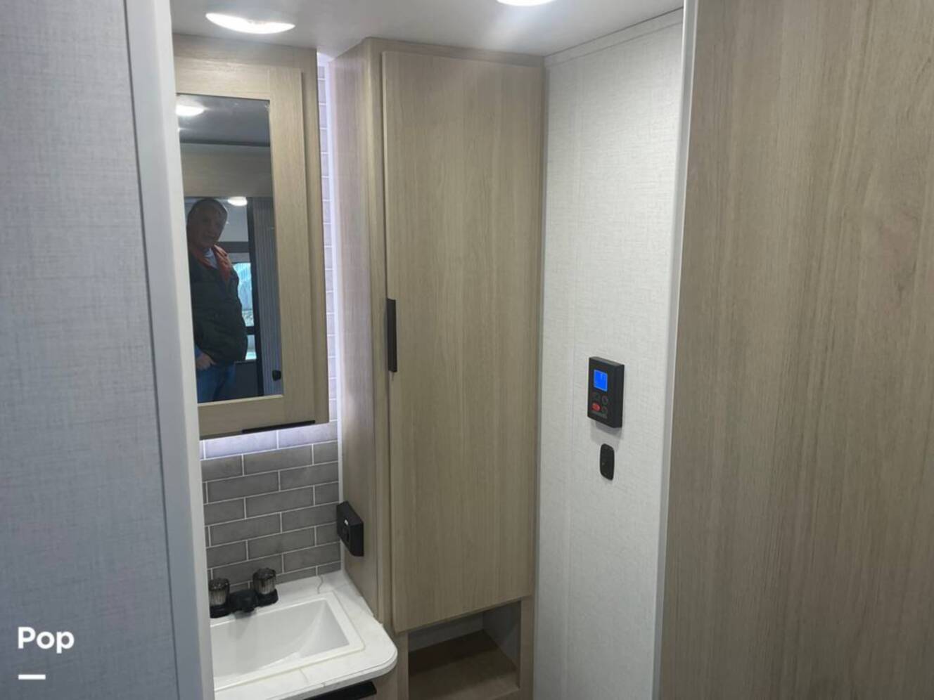 A photo of this 2025 Dutchmen Kodiak 241BHSL