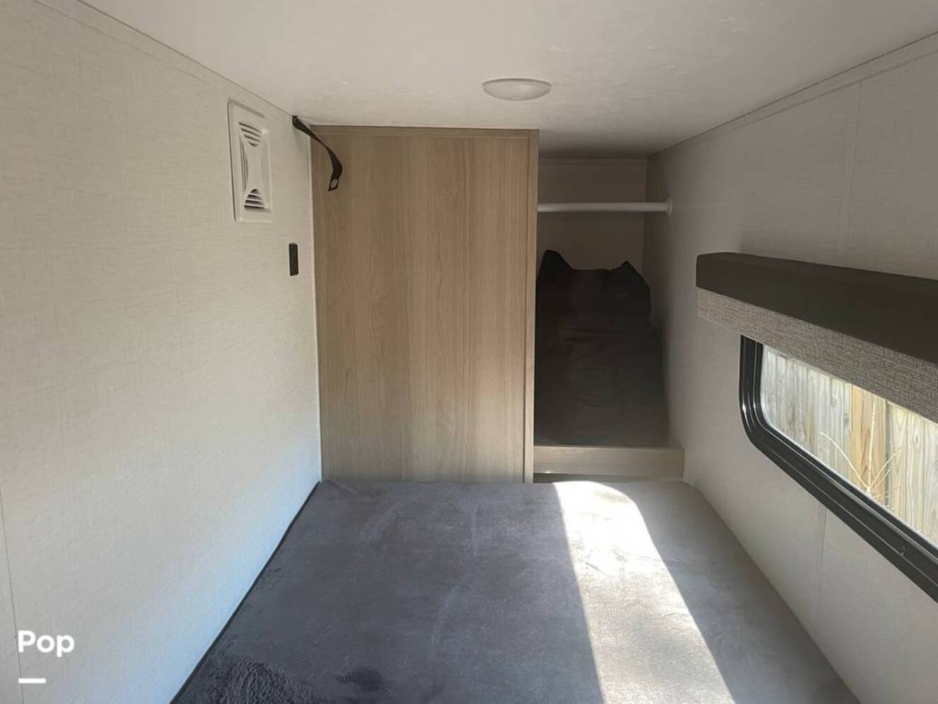 A photo of this 2025 Dutchmen Kodiak 241BHSL