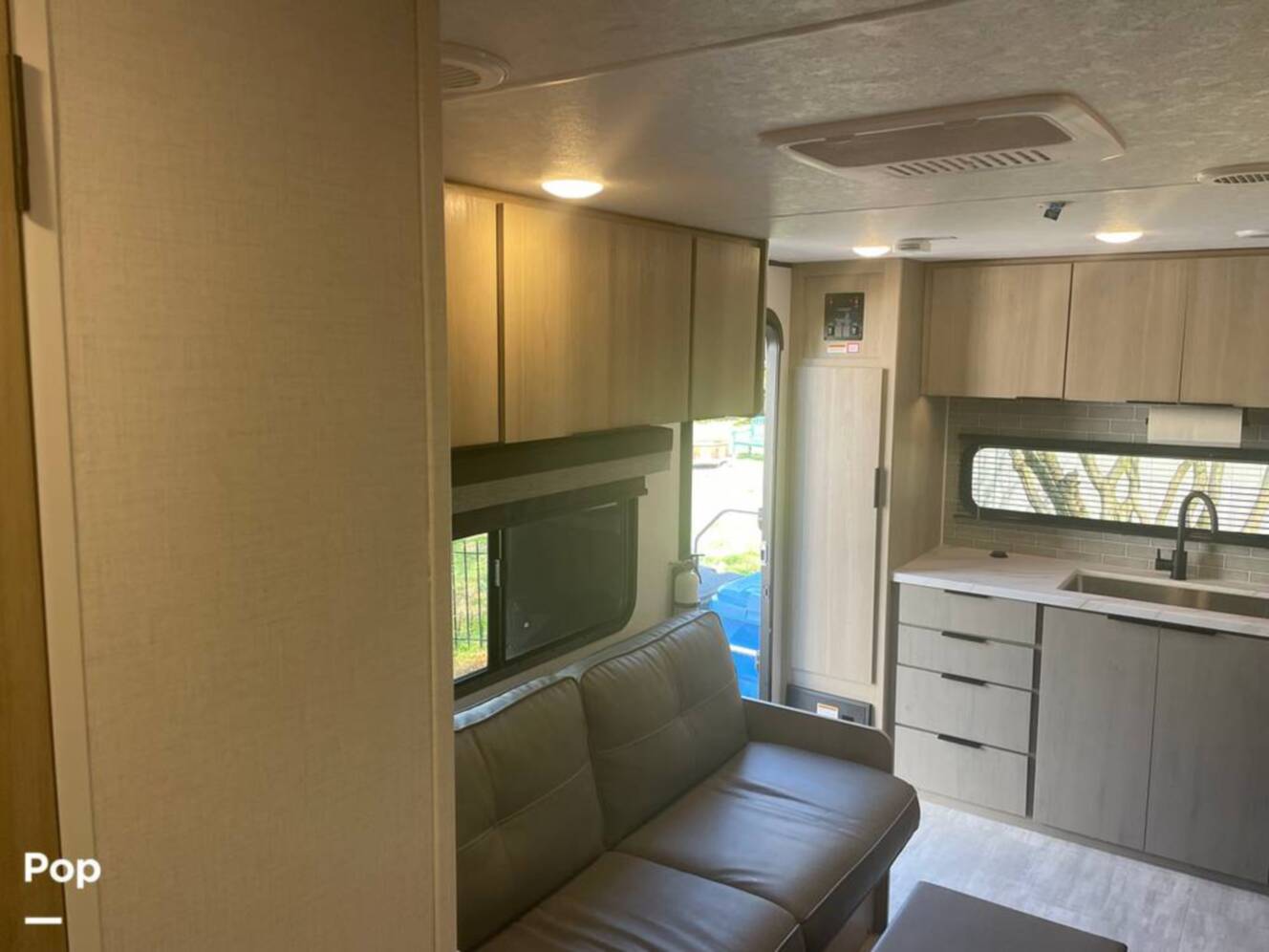A photo of this 2025 Dutchmen Kodiak 241BHSL
