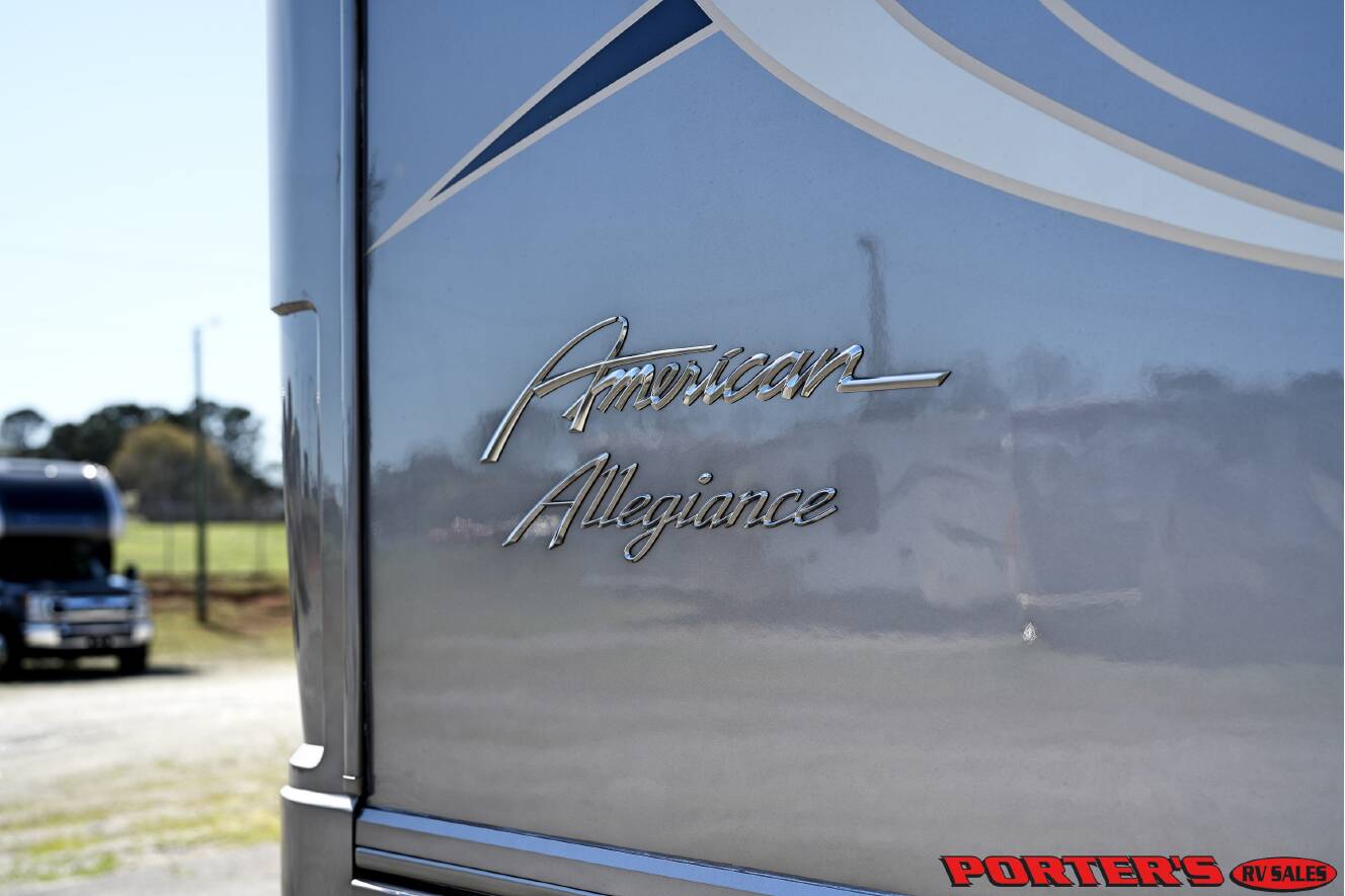 A photo of this 2016 American Coach AMERICAN ALLEGIANCE 42T