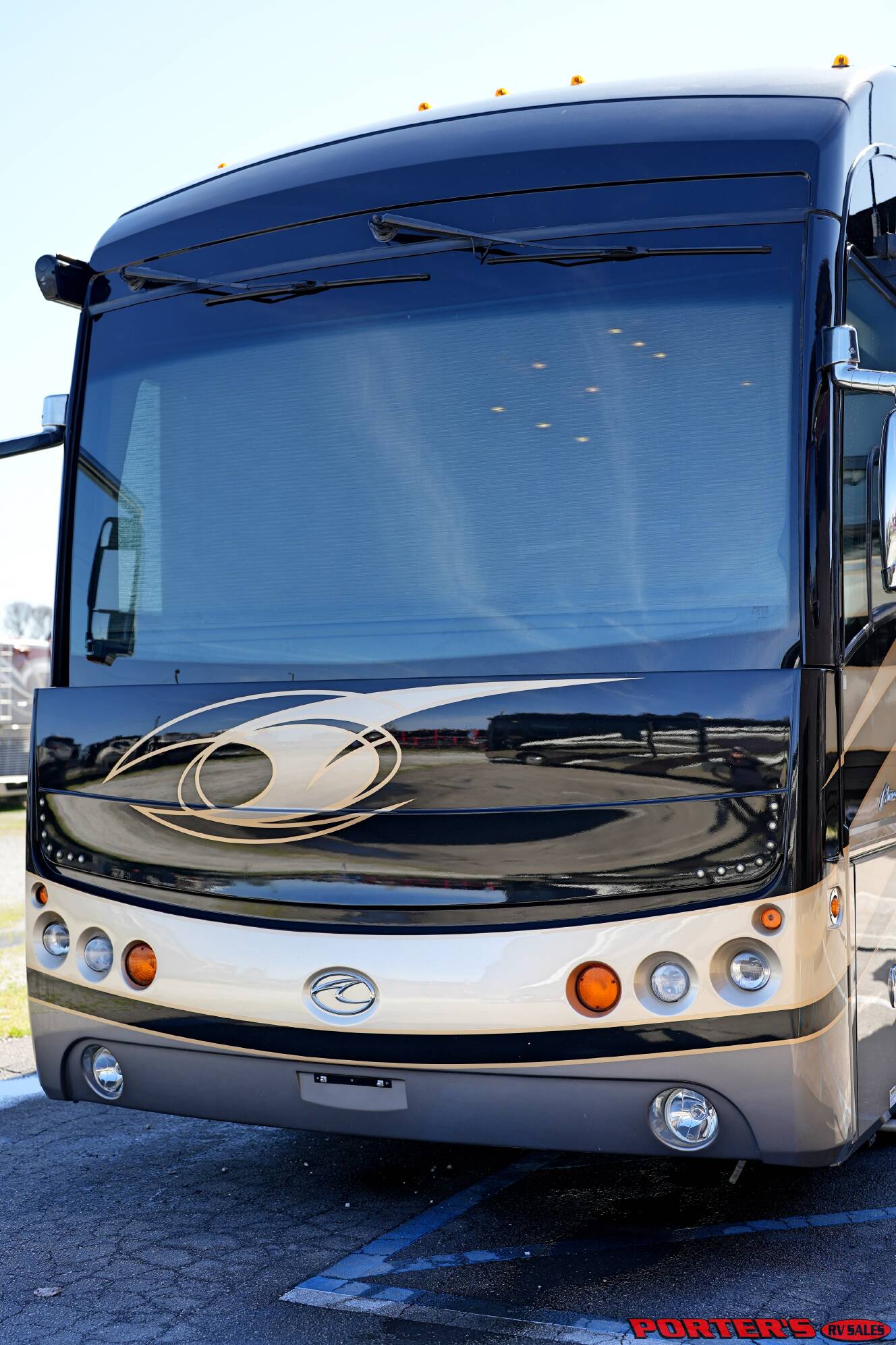 A photo of this 2016 American Coach AMERICAN ALLEGIANCE 42T