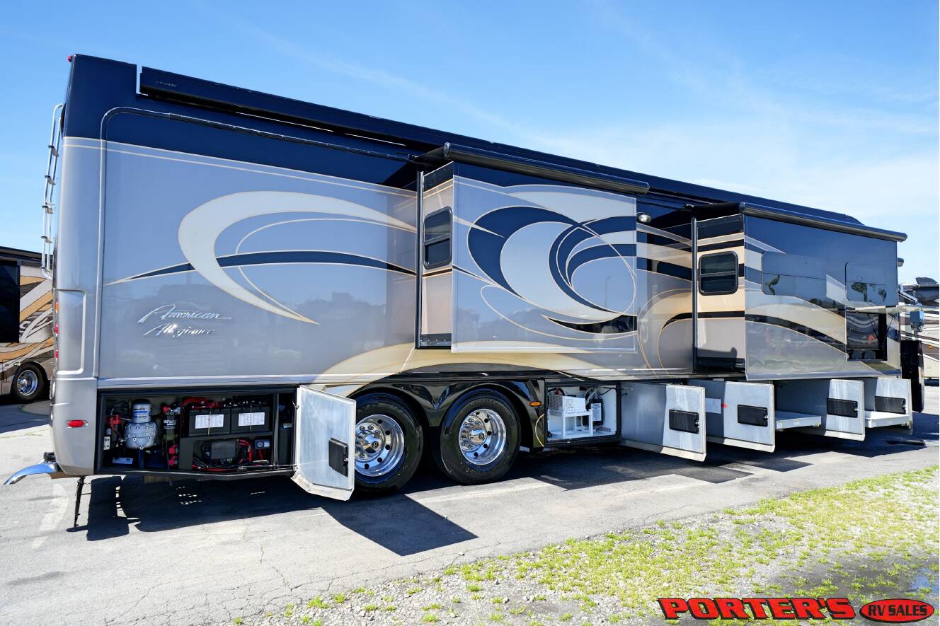 A photo of this 2016 American Coach AMERICAN ALLEGIANCE 42T