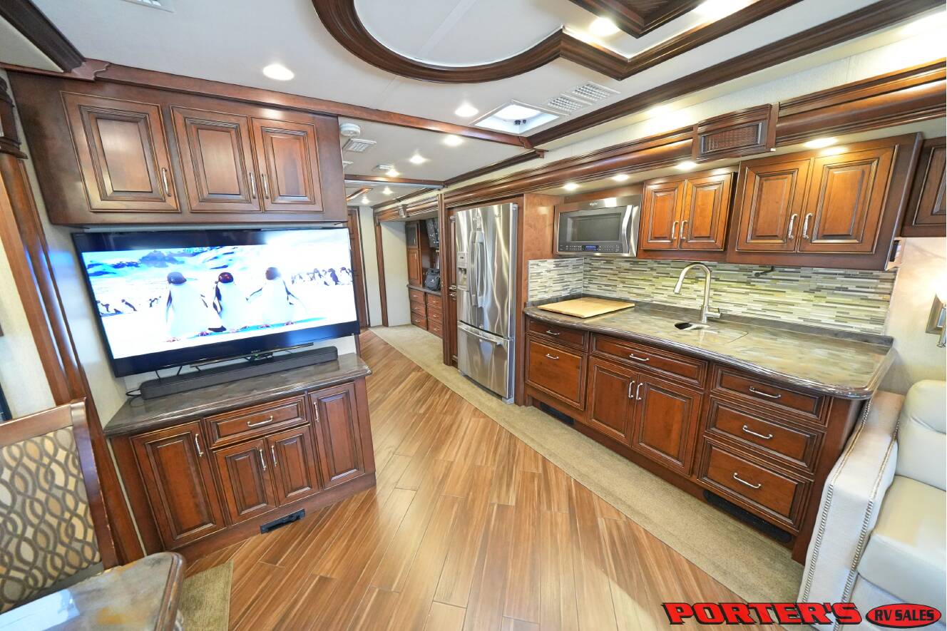 A photo of this 2016 American Coach AMERICAN ALLEGIANCE 42T