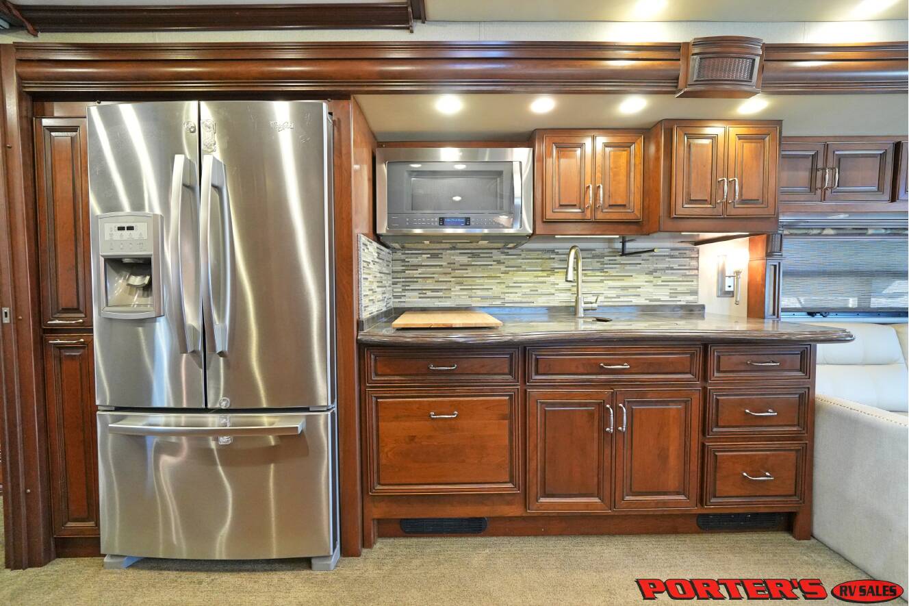 A photo of this 2016 American Coach AMERICAN ALLEGIANCE 42T