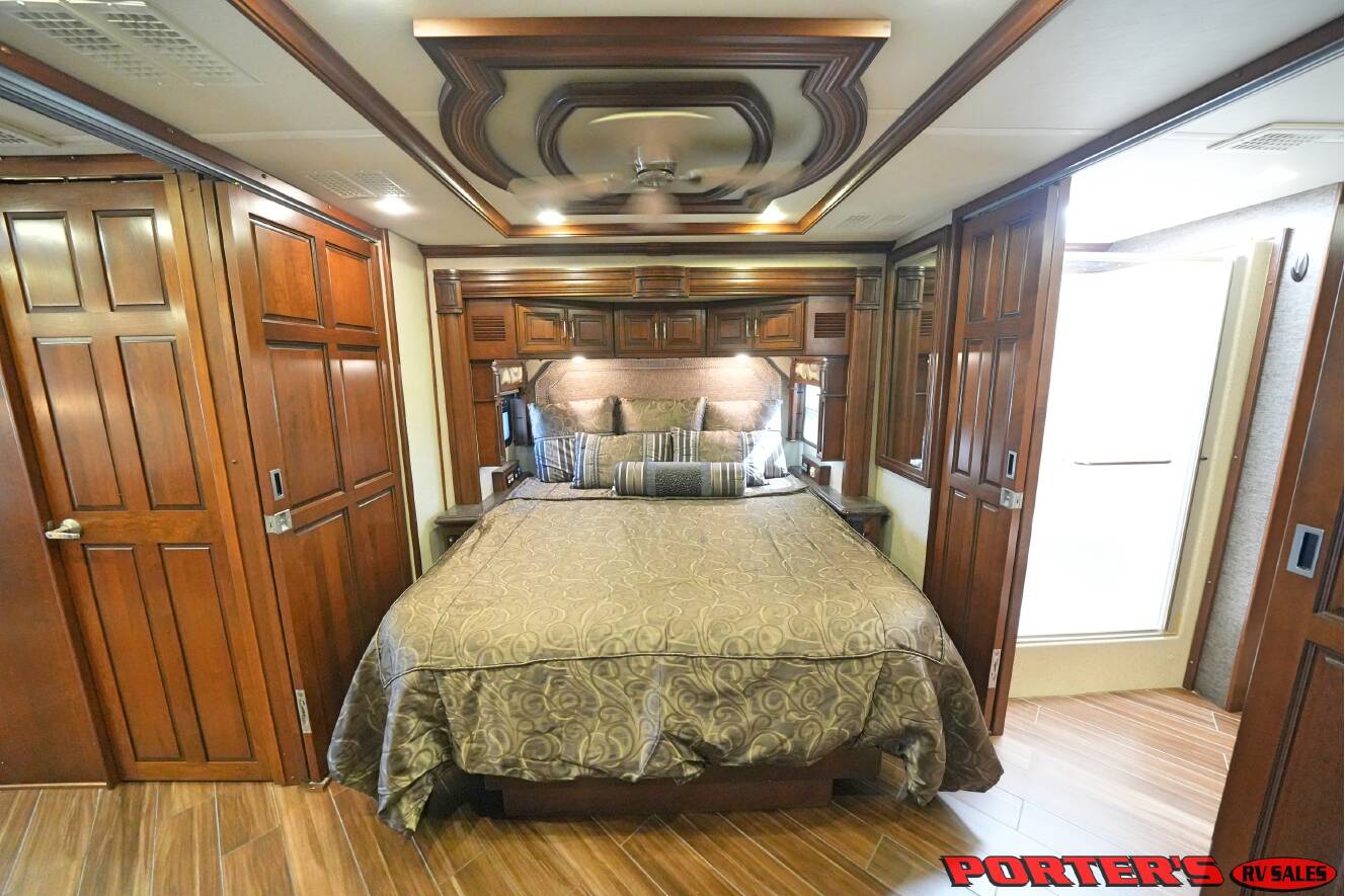 A photo of this 2016 American Coach AMERICAN ALLEGIANCE 42T