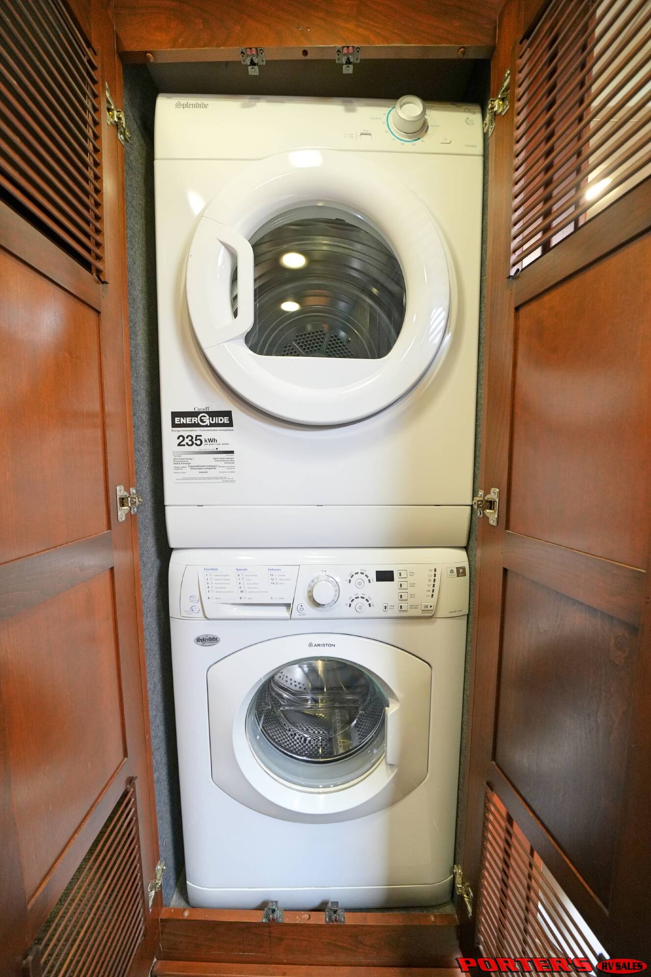 A photo of this 2016 American Coach AMERICAN ALLEGIANCE 42T