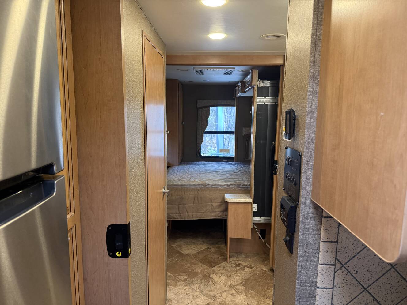 A photo of this 2016 Thor Motor Coach MIRAMAR 34 4