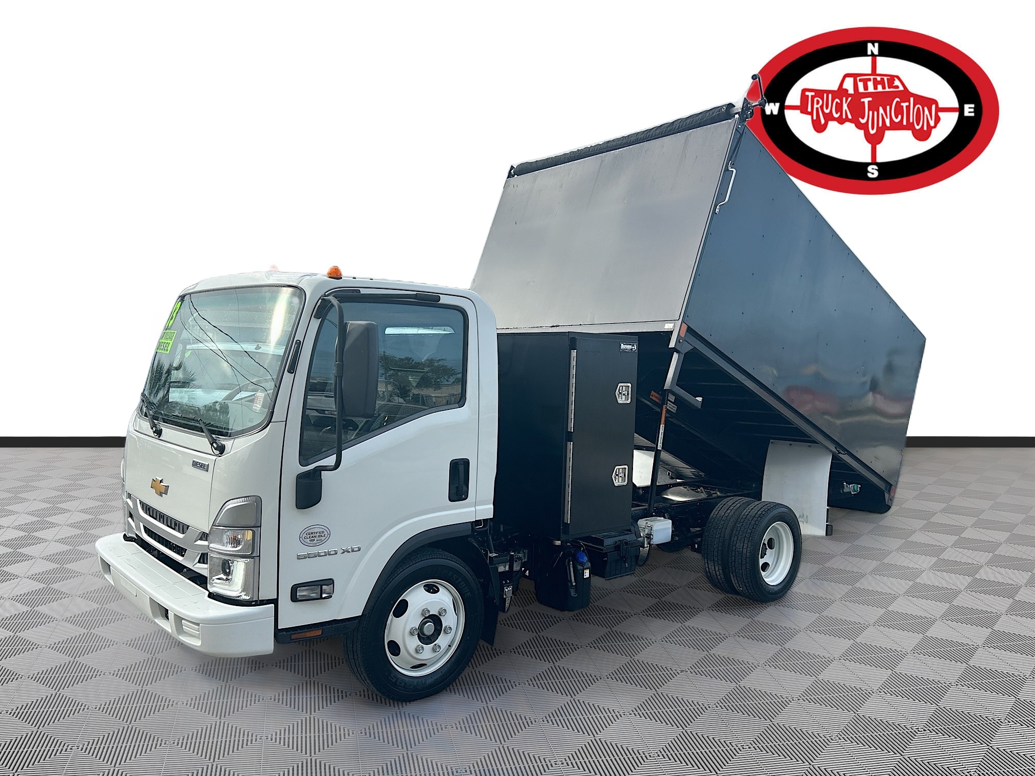 2023 CHEVROLET 5500XD in Osprey, FL