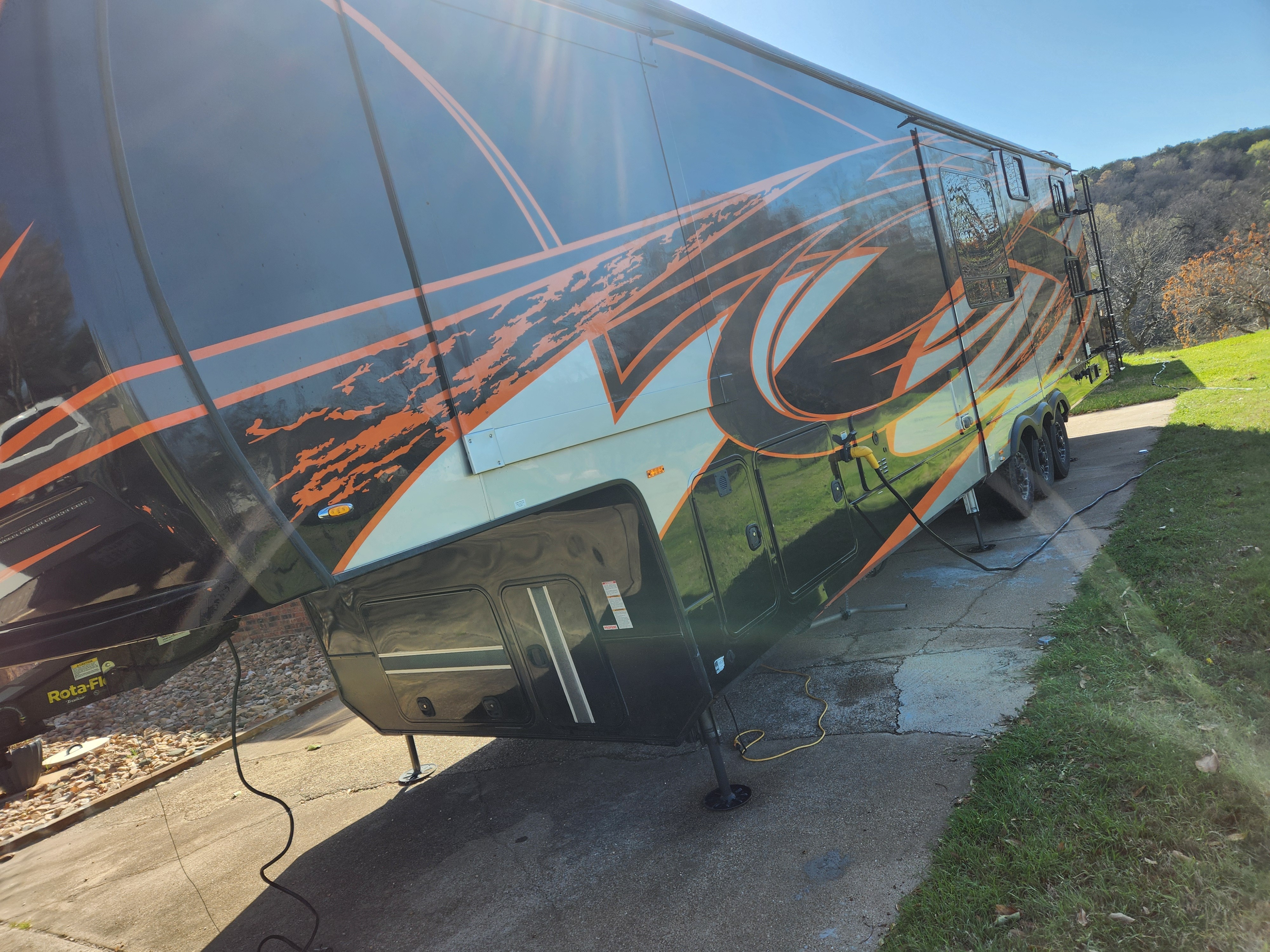 2019 Forest River XLR THUNDERBOLT 382AMP in granbury TX