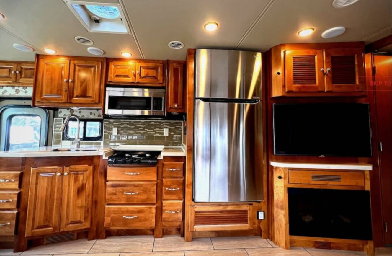 A photo of this 2016 Tiffin Motorhomes ALLEGRO OPEN ROAD 31SA