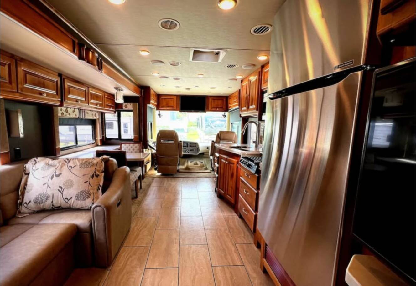 A photo of this 2016 Tiffin Motorhomes ALLEGRO OPEN ROAD 31SA