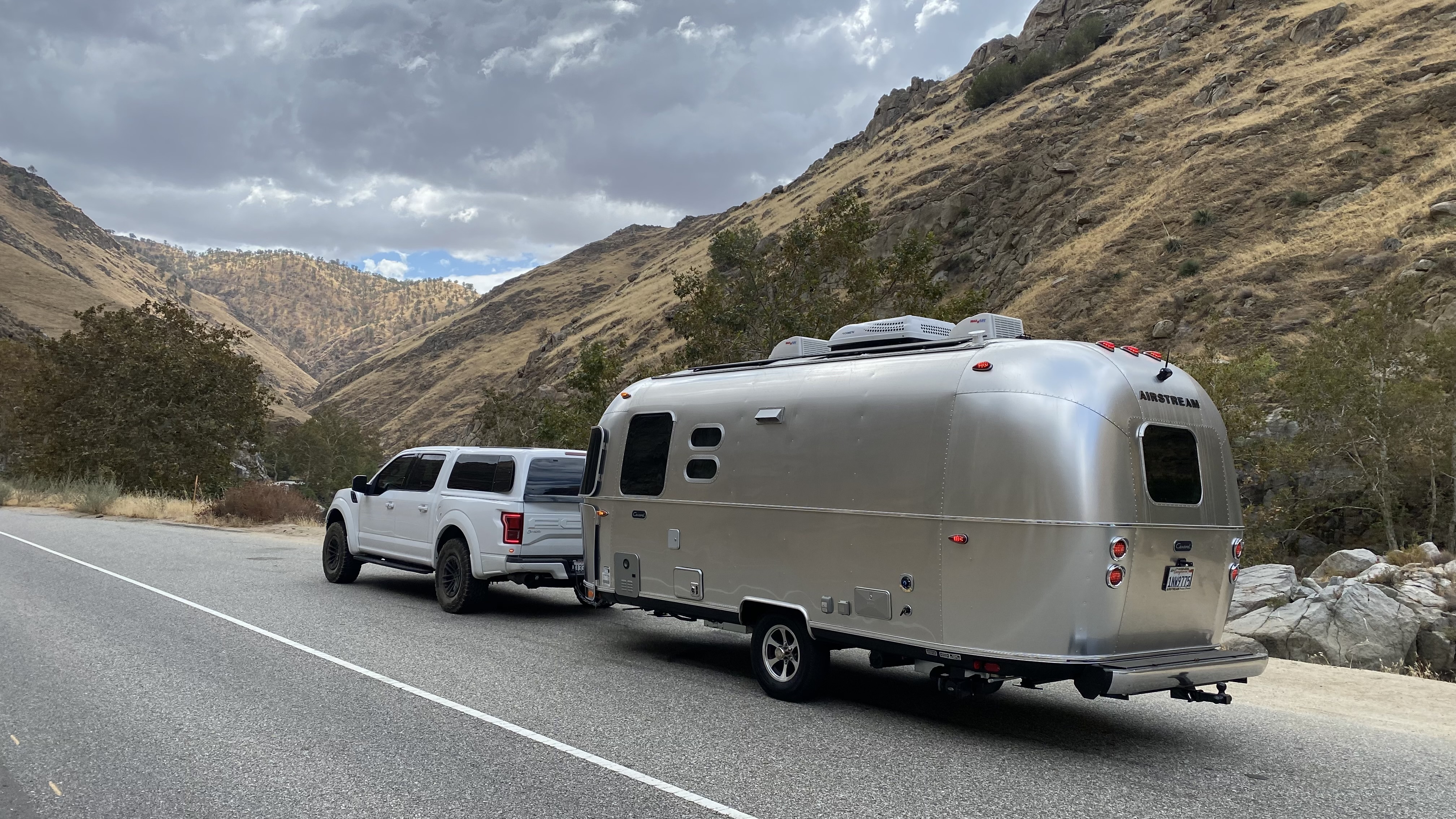 2022 Airstream CARAVEL 22FB in los angeles CA